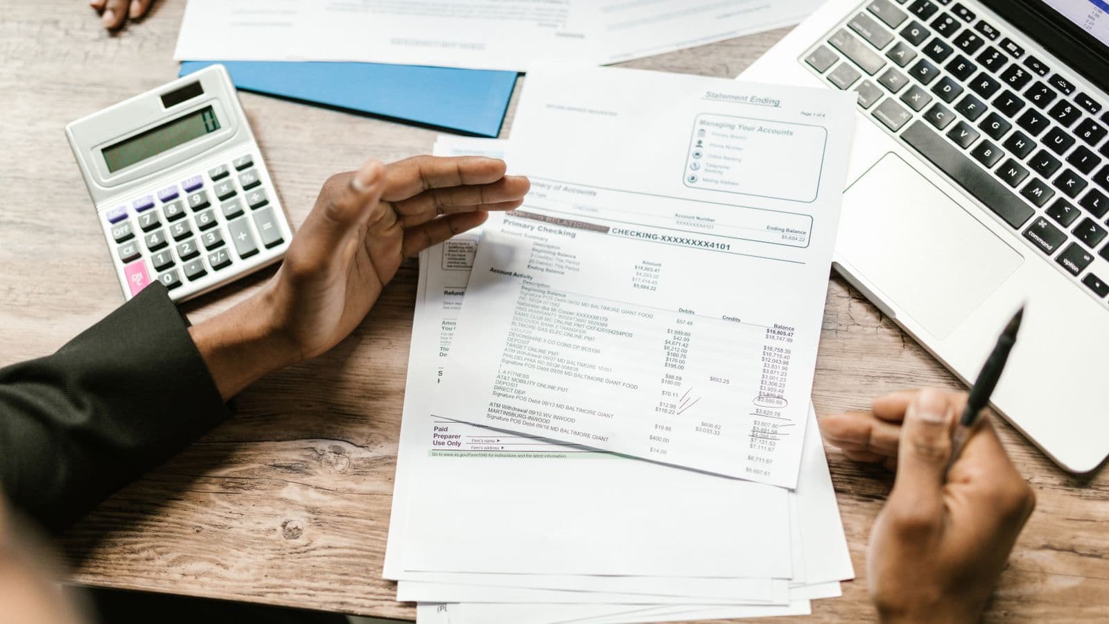 Insights consultants reviewing work together, from the Henley Morgan article SAP S/4HANA Updates 2025: What You Need to Know